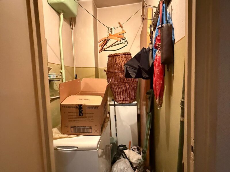 Baba Novac, Campia Libertatii, chiar la coltul parcului IOR, 2 bai